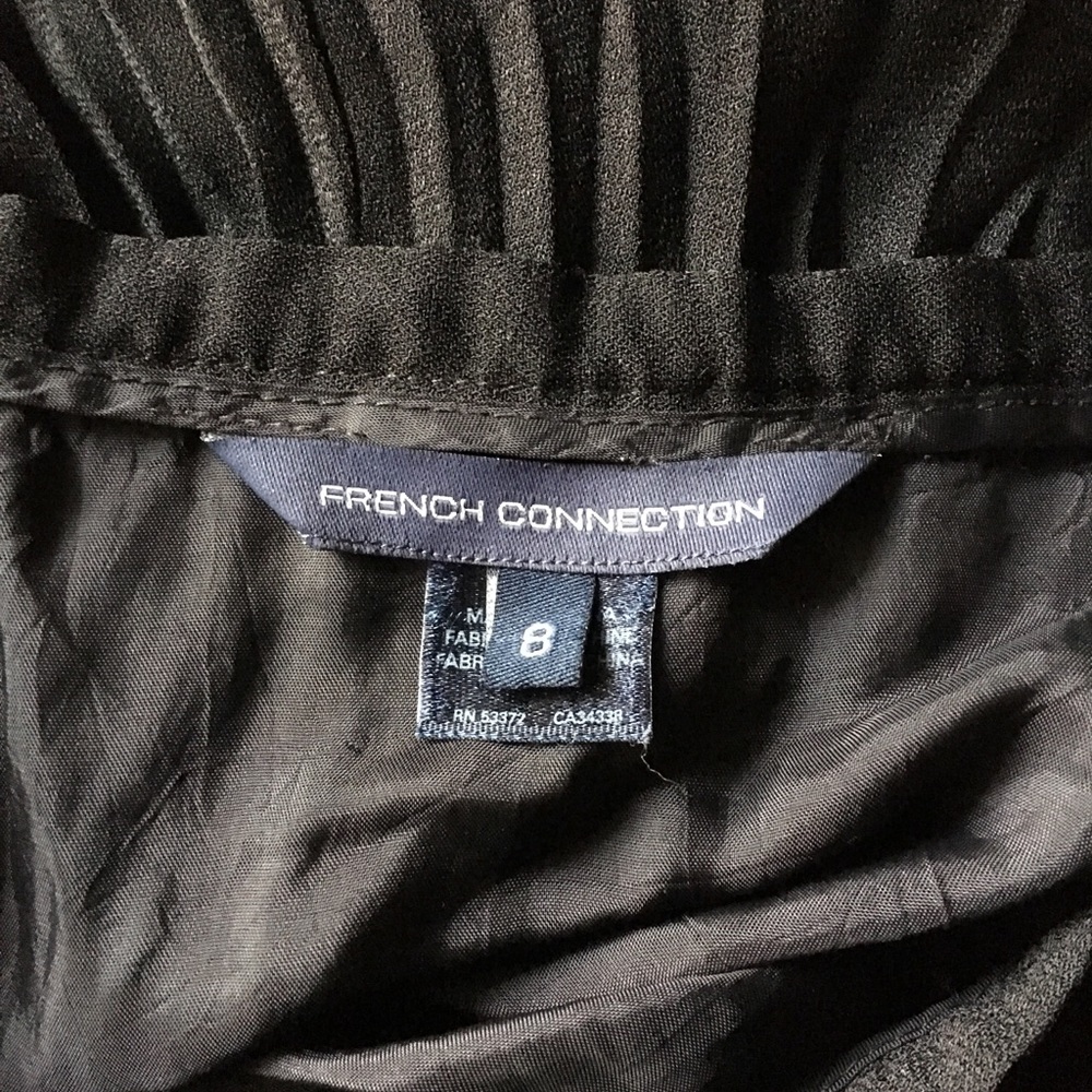 *SOLD* Size 8 French Connection Pleated Skirt - Picture 7 of 7